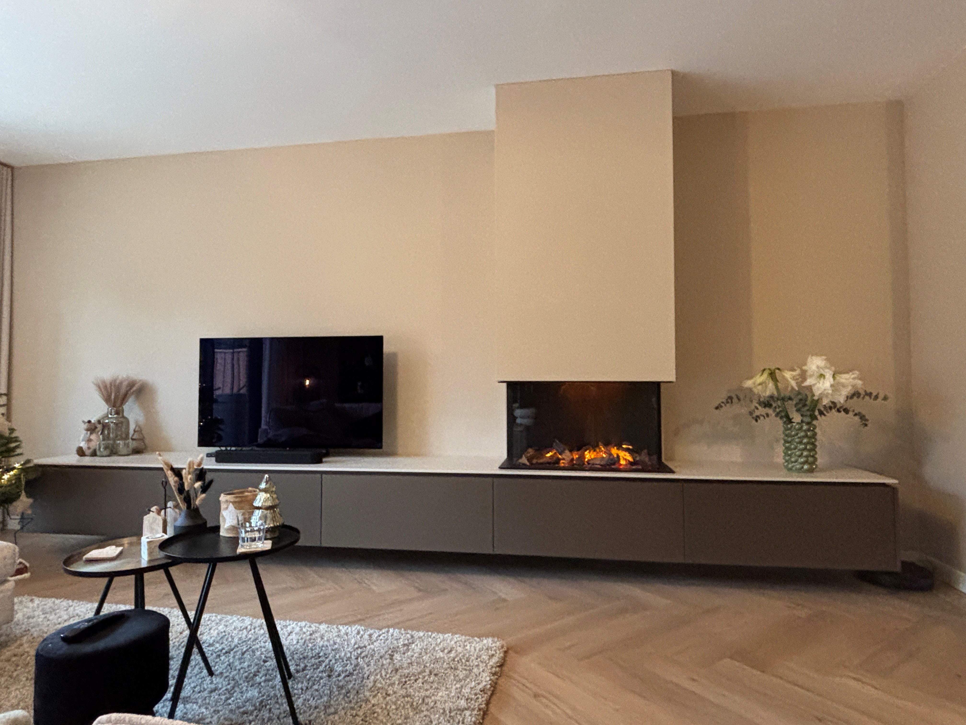 FotoOntwerp je eigen haard: zo makkelijk werkt de Elu-Fire configurator